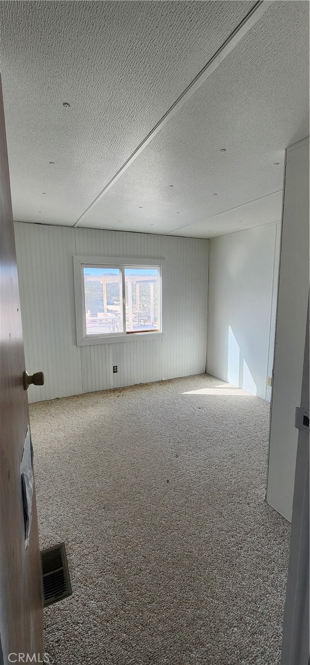 Detail Gallery Image 15 of 23 For 6042 Milne Rd, Landers,  CA 92285 - 3 Beds | 1/1 Baths