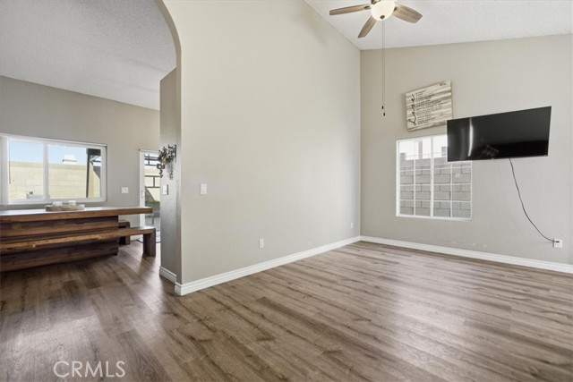 Detail Gallery Image 7 of 39 For 1809 E Avenue R6, Palmdale,  CA 93550 - 3 Beds | 2 Baths