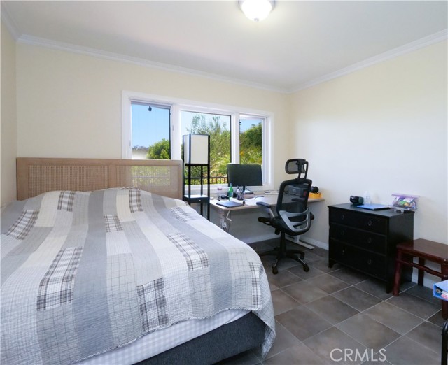 345 Palos Verdes W Drive, Palos Verdes Estates CA: https://media.crmls.org/medias/86d4eb5d-5470-4349-bac0-a04e3e3934bc.jpg