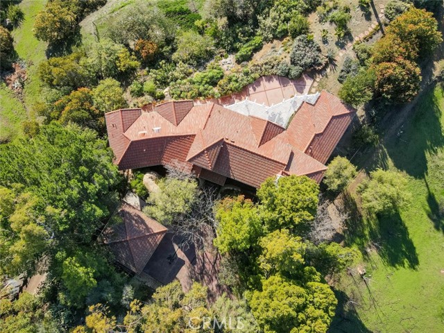 Detail Gallery Image 14 of 74 For 135 Loma Metisse Rd, Malibu,  CA 90265 - 5 Beds | 5 Baths