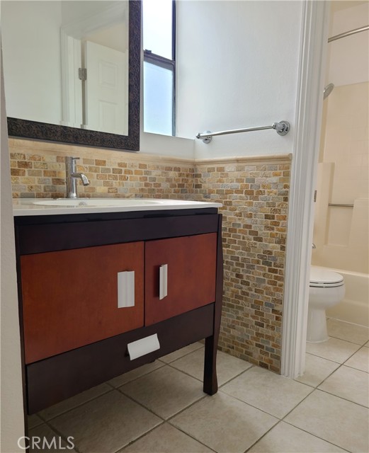 Detail Gallery Image 8 of 15 For 19041 Rockwood Dr, Yorba Linda,  CA 92886 - 2 Beds | 2 Baths