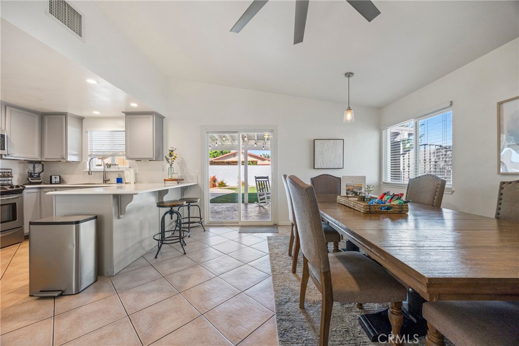 MLS #OC25274170 image #26