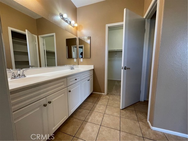 Detail Gallery Image 15 of 26 For 15880 Lasselle St #D,  Moreno Valley,  CA 92551 - 3 Beds | 3/1 Baths