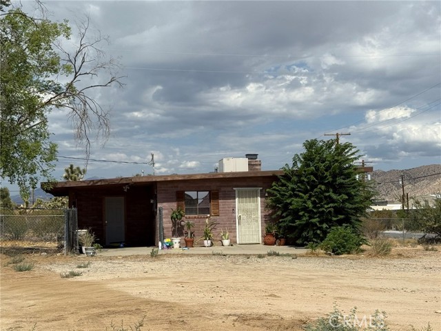 Detail Gallery Image 4 of 61 For 7344 Palm Ave, Yucca Valley,  CA 92284 - – Beds | – Baths