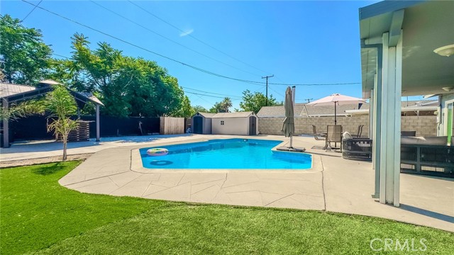 4127 N 4th Avenue, San Bernardino CA: https://media.crmls.org/medias/86d6a4af-9a5e-46e8-906d-b2098ddbfeaf.jpg