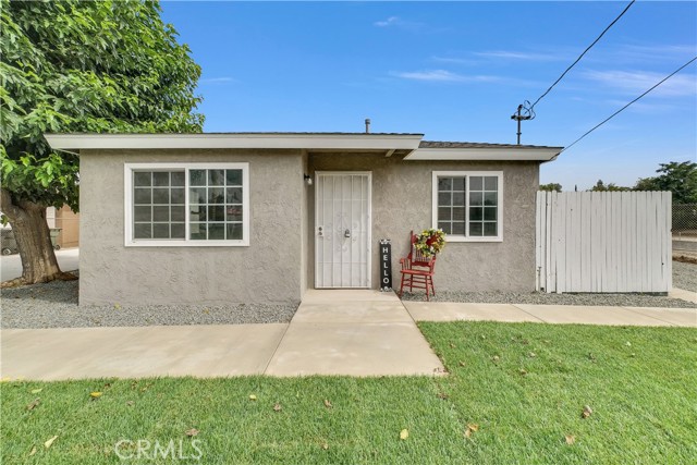 11467 64th Street, Jurupa Valley CA: https://media.crmls.org/medias/86d79a17-988a-4244-acb8-9b73007ba7e6.jpg