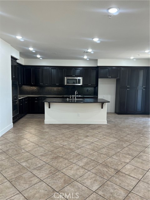 Detail Gallery Image 8 of 31 For 12080 Scenic View, Riverside,  CA 92505 - 5 Beds | 4/1 Baths