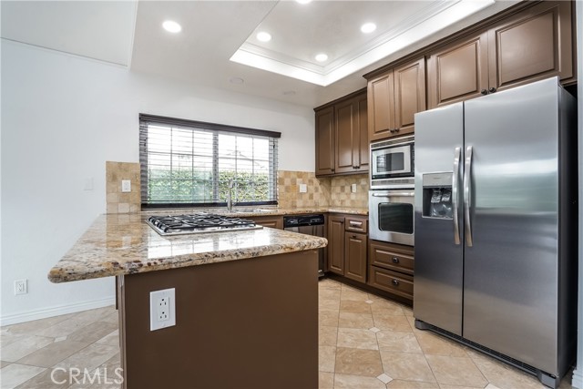 Detail Gallery Image 9 of 27 For 4 Aberdeen St, Irvine,  CA 92620 - 3 Beds | 2 Baths