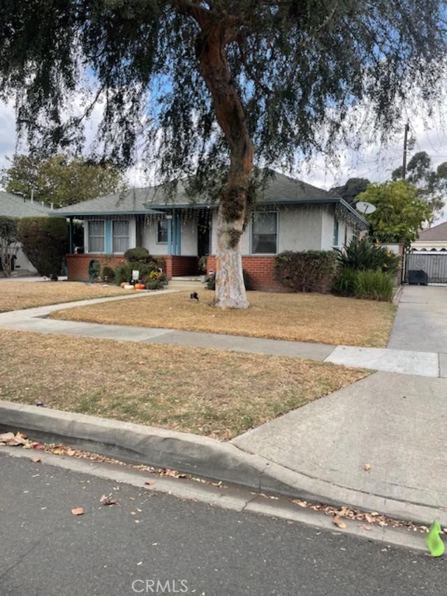 5355 Spring Street, Long Beach, California 90808, 2 Bedrooms Bedrooms, ,1 BathroomBathrooms,Single Family Residence,For Sale,Spring,OC25019974