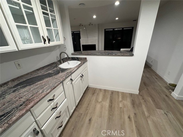 Detail Gallery Image 12 of 42 For 5128 Llano, Woodland Hills,  CA 91364 - 3 Beds | 3 Baths