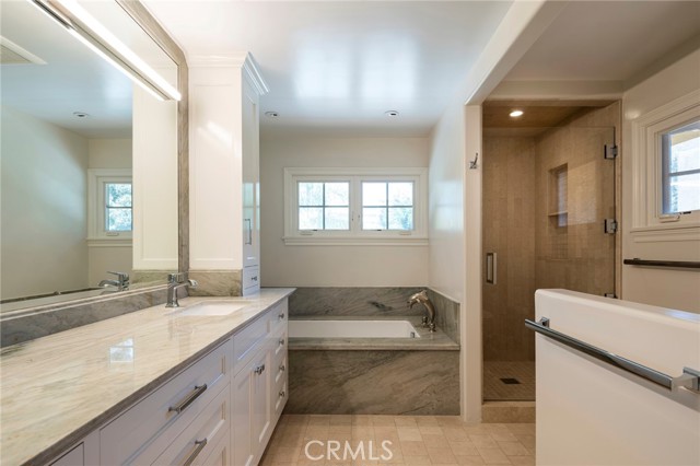 38 Fairway Drive, Manhattan Beach CA: https://media.crmls.org/medias/86d7f96d-f868-4ac3-b9cb-ba29b7d3720b.jpg