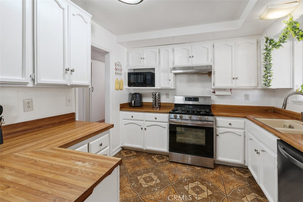 MLS #OC25201281 image #9