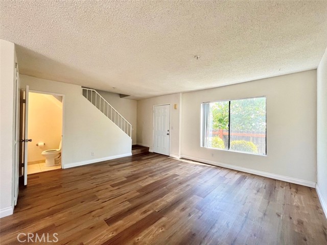 Detail Gallery Image 7 of 31 For 418 N 1st St #D,  Alhambra,  CA 91801 - 3 Beds | 2/1 Baths