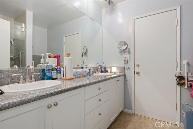 Detail Gallery Image 16 of 22 For 18937 Olympia, Porter Ranch,  CA 91326 - 4 Beds | 2/1 Baths