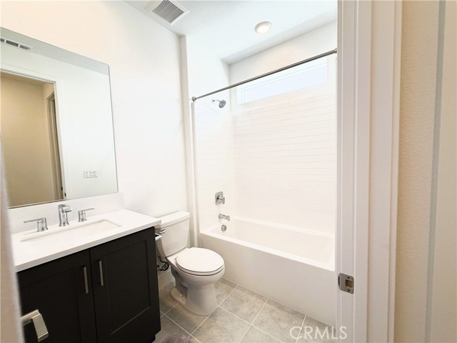 Detail Gallery Image 38 of 48 For 27508 Golden Currant Pl, Valencia,  CA 91381 - 5 Beds | 4/1 Baths