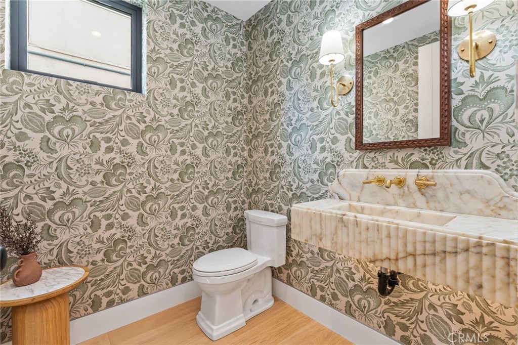 https://media.crmls.org/medias/86d9e0bd-b320-4845-978d-c407445014b1.jpg?preset=X-Large