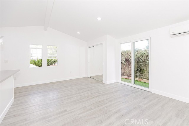 Detail Gallery Image 10 of 19 For 20534 1/2 Miranda Pl, Woodland Hills,  CA 91367 - 0 Beds | 1 Baths