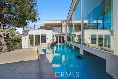 Detail Gallery Image 17 of 47 For 9716 Oak Pass Rd, Beverly Hills,  CA 90210 - 6 Beds | 3/2 Baths