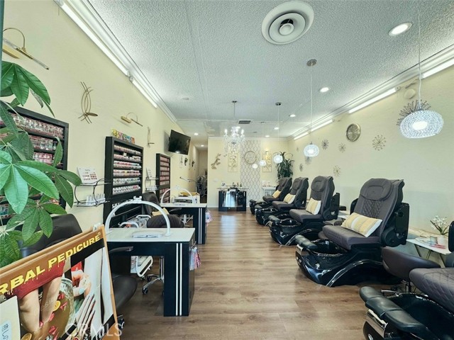 0, Los Alamitos CA: https://media.crmls.org/medias/86da8ffe-b30d-4811-b3f2-92ee19b368db.jpg