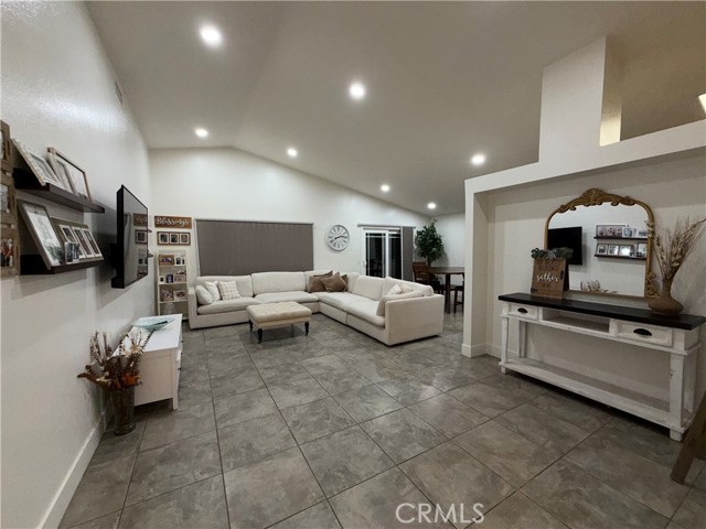 Detail Gallery Image 2 of 31 For 40833 Caballero, Cherry Valley,  CA 92223 - 2 Beds | 2 Baths