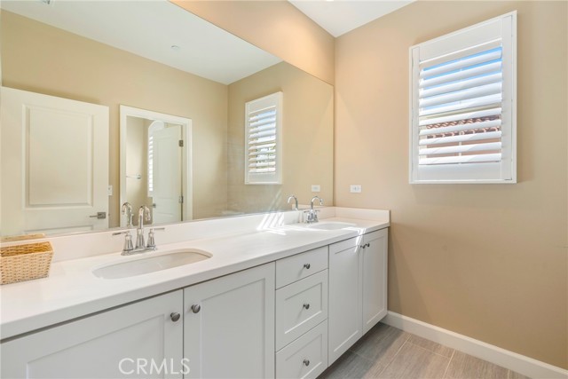 Detail Gallery Image 30 of 34 For 71 Brixton, Irvine,  CA 92620 - 4 Beds | 3 Baths