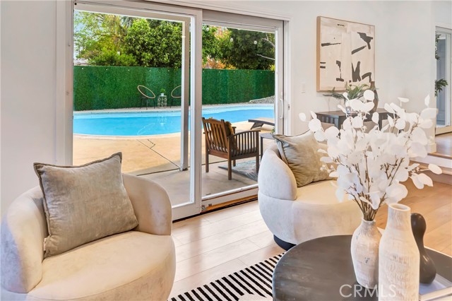 20742 Lull Street, Winnetka CA: https://media.crmls.org/medias/86db5533-a224-4bc2-8ce7-a93256ce7ca7.jpg