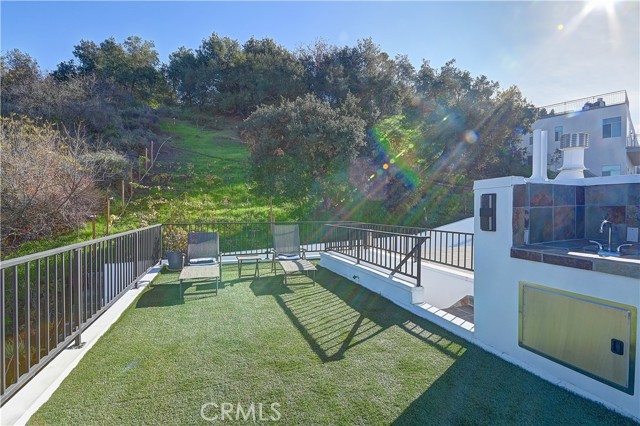Detail Gallery Image 38 of 44 For 3952 Oakfield Dr, Sherman Oaks,  CA 91423 - 5 Beds | 4/1 Baths