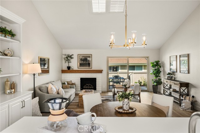 Detail Gallery Image 3 of 66 For 16 Driftwood #24,  Irvine,  CA 92604 - 2 Beds | 2 Baths