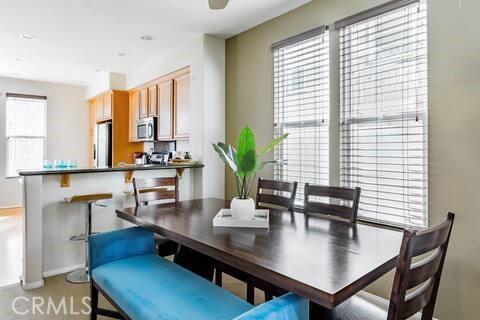 Detail Gallery Image 5 of 26 For 209 Tall Oak, Irvine,  CA 92603 - 3 Beds | 3/1 Baths