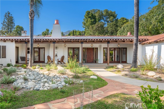 1247 Journeys End Drive, La Canada Flintridge CA: https://media.crmls.org/medias/86de1204-3fa6-473f-a4a0-f62de49768ec.jpg