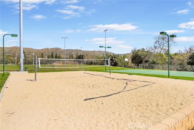 Detail Gallery Image 41 of 44 For 841 Sunstone St, Westlake Village,  CA 91362 - 3 Beds | 2/1 Baths