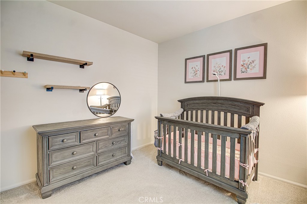 https://media.crmls.org/medias/86df9777-30e2-403f-9385-f718979dae96.jpg?preset=X-Large