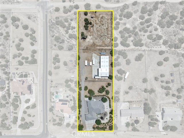 8277 Macron Street, Oak Hills CA: https://media.crmls.org/medias/86dfdd30-9d85-4631-a058-6f3ea103ee0b.jpg