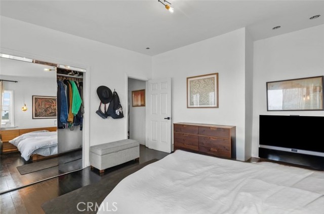 2067 Mayview Drive, Los Angeles CA: https://media.crmls.org/medias/86e027ba-cc3f-4fe4-9f1a-4ee85f70b7c8.jpg
