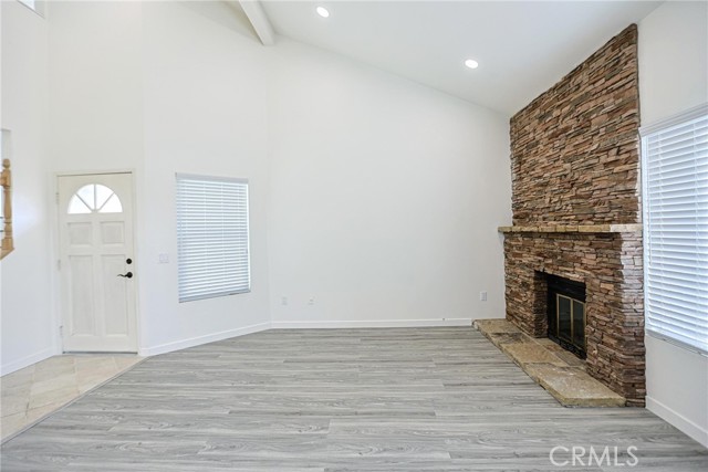 Detail Gallery Image 9 of 49 For 23160 Newport Ln #9,  Yorba Linda,  CA 92887 - 2 Beds | 2/1 Baths