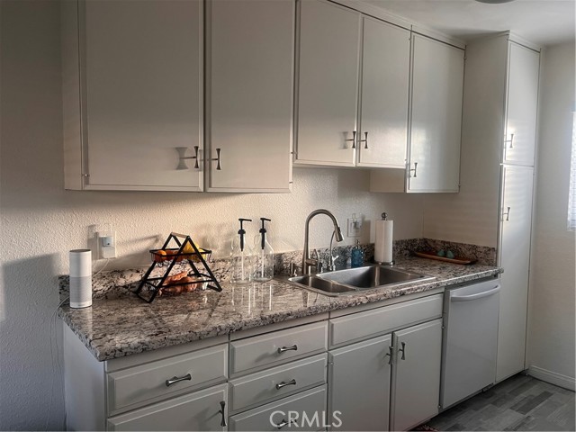 Detail Gallery Image 6 of 15 For 611 S La Veta Park #127,  Orange,  CA 92868 - 1 Beds | 1 Baths