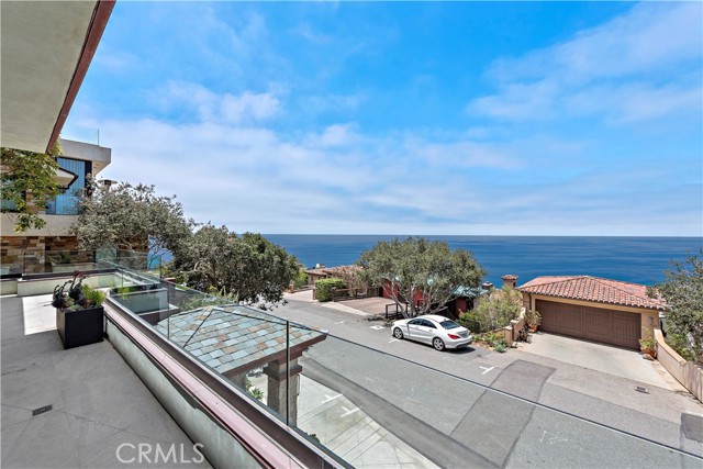 Detail Gallery Image 31 of 64 For 2340 Crestview Dr, Laguna Beach,  CA 92651 - 4 Beds | 5/1 Baths