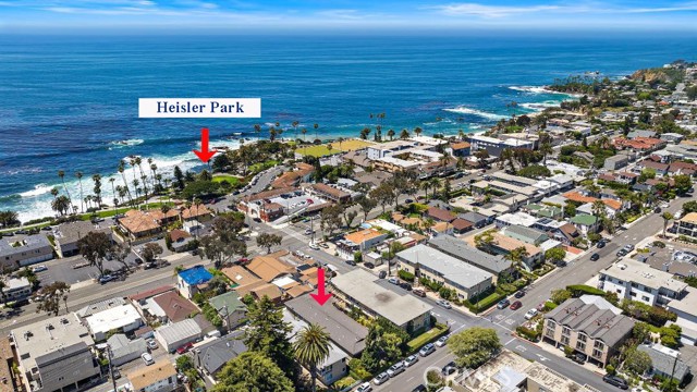 387 Cypress Drive, Laguna Beach CA: https://media.crmls.org/medias/86e11854-0186-4fc6-b2ec-89aad82f16d6.jpg