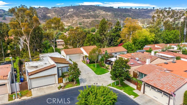 31121 Via Santo Tomas, San Juan Capistrano CA: https://media.crmls.org/medias/86e1efb7-9b9b-4a5a-a159-2c8d5759cf21.jpg