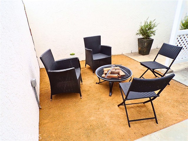 Detail Gallery Image 30 of 34 For 1524 251st St #B,  Harbor City,  CA 90710 - 4 Beds | 3/1 Baths