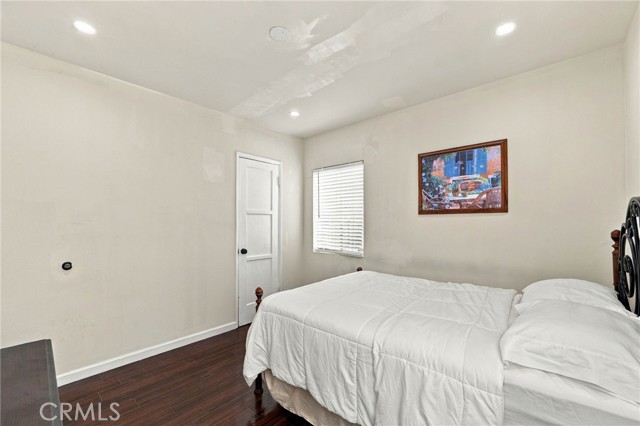 7453 Blewett Avenue photo 22