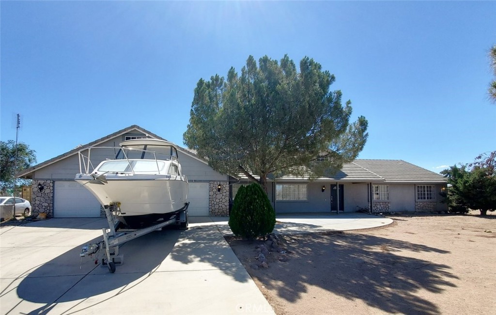 8268 Mesa Avenue, Oak Hills, CA 92344