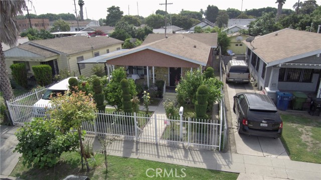 Detail Gallery Image 1 of 1 For 228 E 90th St, Los Angeles,  CA 90003 - 3 Beds | 2 Baths