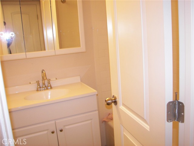 24977 Crest Forest Drive, Crestline CA: https://media.crmls.org/medias/86e59433-e7ea-450d-8480-2c503231ed26.jpg