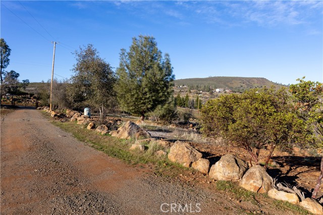 21541 Yankee Valley Road, Hidden Valley Lake CA: https://media.crmls.org/medias/86e63272-1465-49e5-8296-d02f8776eb6e.jpg