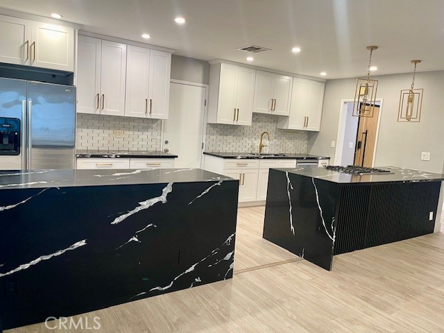 Detail Gallery Image 7 of 18 For 22020 Viscanio, Woodland Hills,  CA 91364 - 3 Beds | 2 Baths