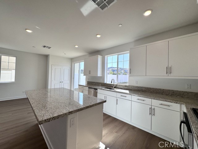 30769 Valley, Menifee CA: https://media.crmls.org/medias/86e7349e-5eeb-442b-83b7-674d0bb0fc02.jpg