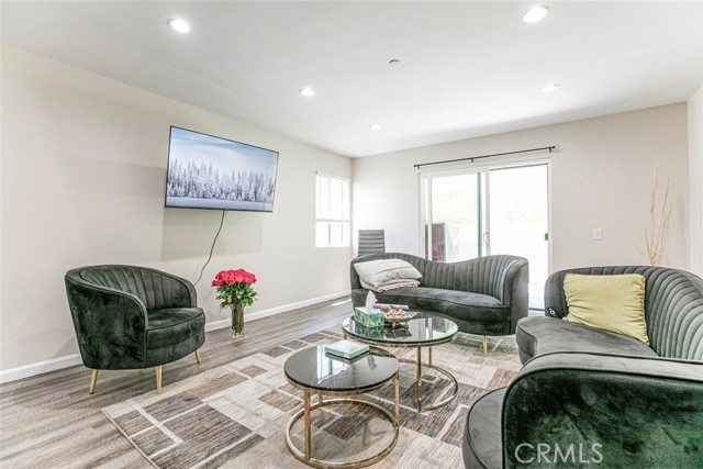 Detail Gallery Image 14 of 38 For 17465 Tuscan Dr, Granada Hills,  CA 91344 - 4 Beds | 3 Baths