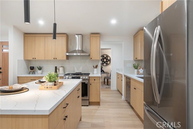 Detail Gallery Image 5 of 32 For 20110 Flallon, Lakewood,  CA 90715 - 4 Beds | 2 Baths