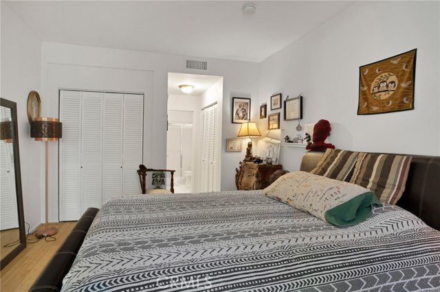 8675 Falmouth Avenue, Playa del Rey CA: https://media.crmls.org/medias/86e78d29-ccc8-43f2-9195-ab91ca595999.jpg